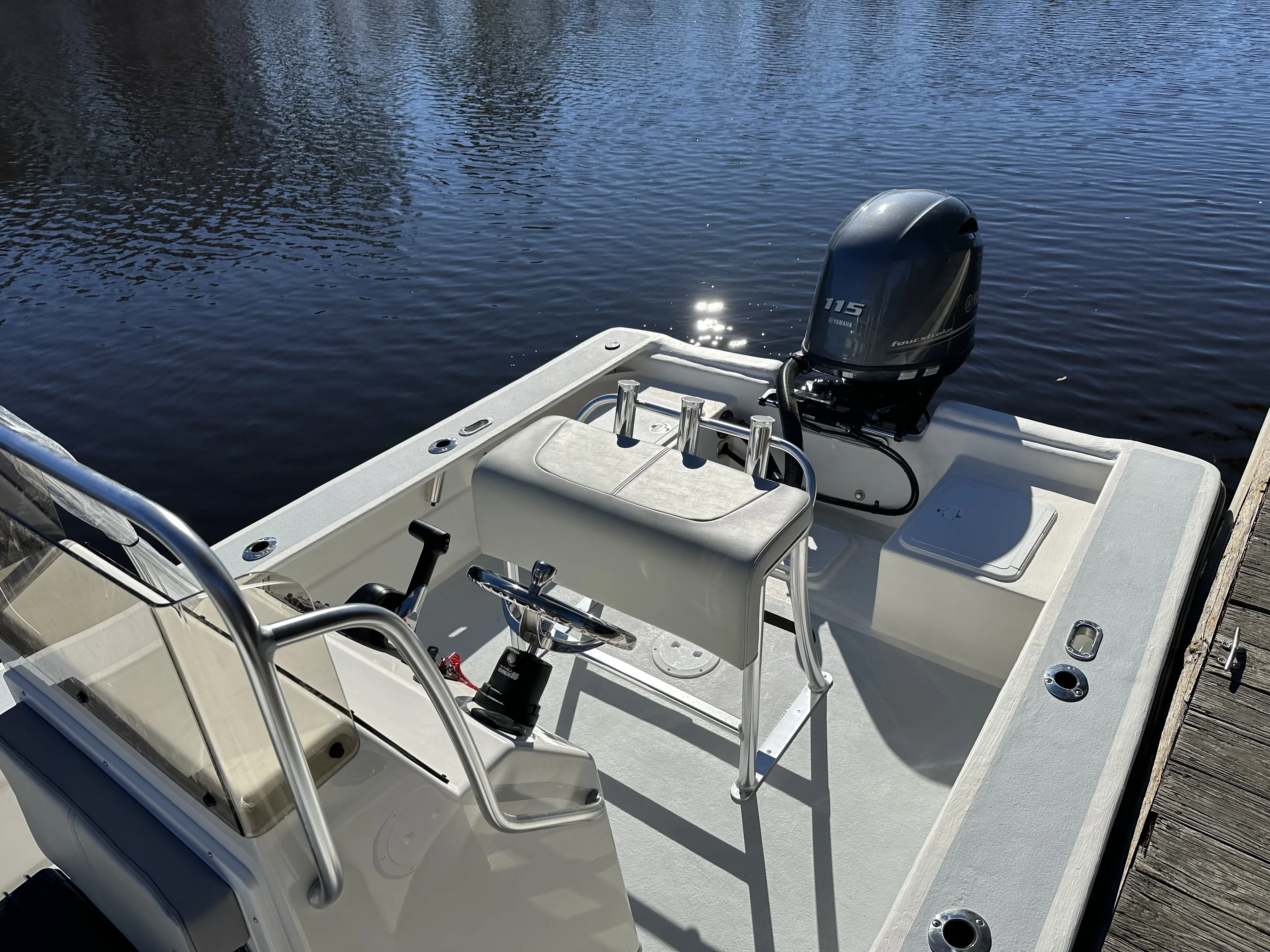 19 Hancock Skiff interior