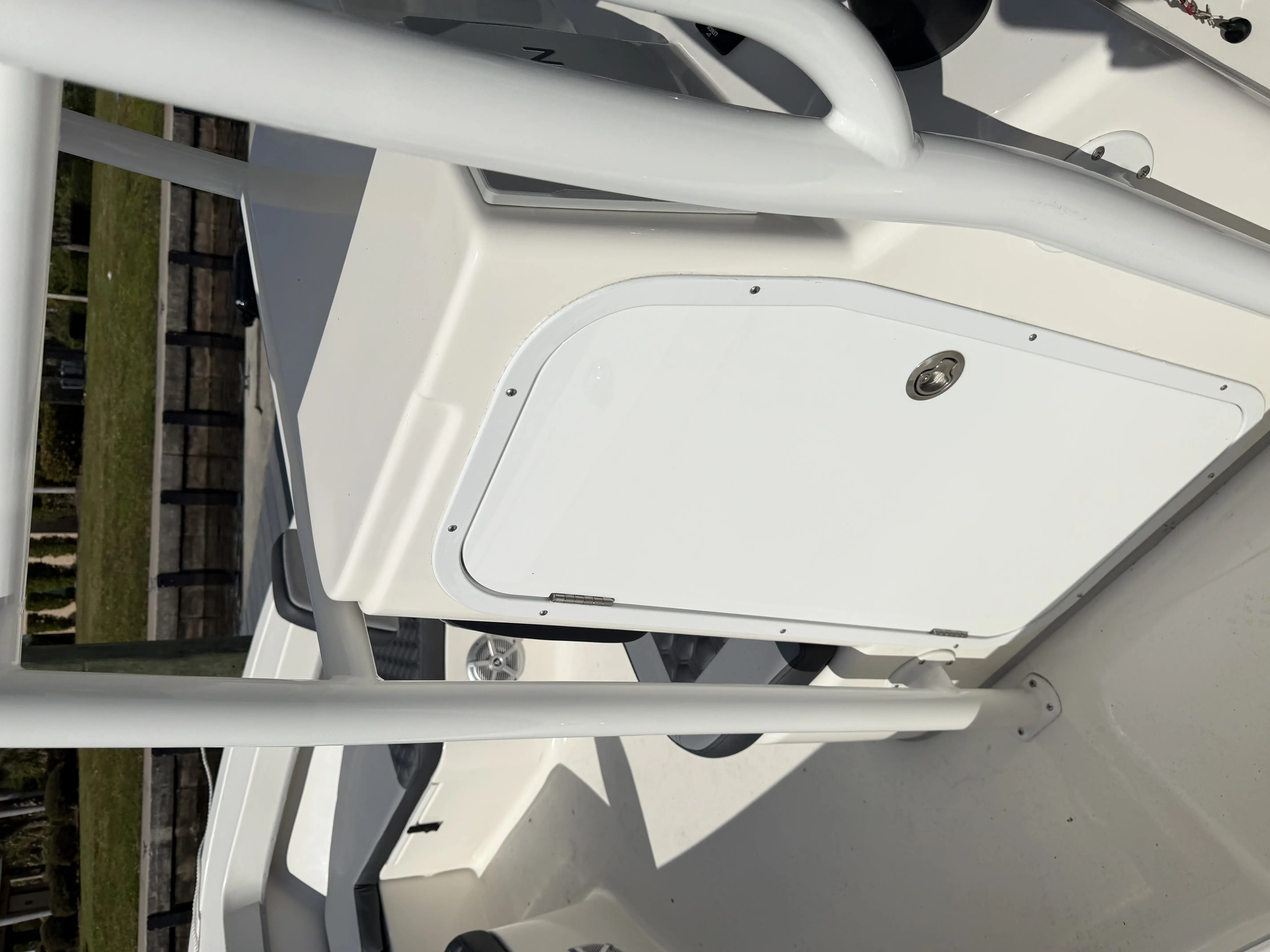 238 Offshore CC interior